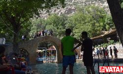Irak'ta sıcaktan bunalanlar soluğu Duhok'un turistik yerlerinde aldı