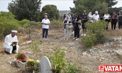 KKTC'de Ayyannili Türkler, 49 yıl sonra doğdukları topraklarda şehitlerini andı