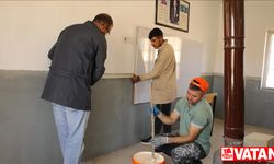 Van'da öğretmen ve öğrenciler kırsal mahalledeki okulu yeni eğitim yılına hazırladı