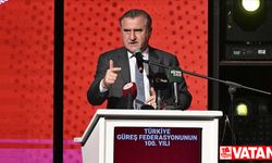 Bakan Osman Aşkın Bak, milli güreşçileri tebrik etti