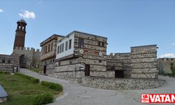 Erzurum'un "kültür ve sanat evi" ziyaretçilerini tarihi yolculuğa çıkarıyor