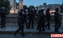 Fransa'da Müslüman gence şiddet uygulamakla suçlanan polislerin yargılanmasına başlandı