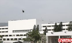 Pakistan'da geçici hükümet Başbakanı Kakar, yemin ederek göreve başladı