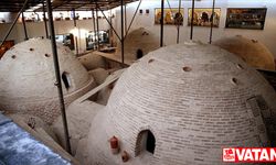 Konya'nın geleneksel düğün pilavı tarihi hamam manzarasında sunuluyor