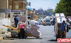 Irak'ta yevmiyeli işçiler eve ekmek götürmek için 50 derece sıcaklığa katlanıyor