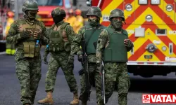 Ekvador'da cezaevinde bulunan mahkumlar, rehin aldıkları 50 gardiyanı ve yedi polis memurunu serbest bıraktı