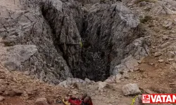 Mark Dickey: ABD'li kaşif Türkiye'nin en derin mağaralarından birinden kurtarıldı
