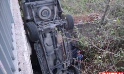 Adana'da dere yatağına devrilen araçtaki 4 kişi yaralandı