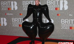 Harry Styles, Bjork ve Moda Devrimcileri kutlaması