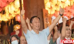 Tayvan'da liderlik seçiminde aday olan Terry Gou, Foxconn yönetiminden ayrıldı