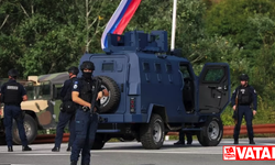 Sırbistan'a atfedilen bir silahlı saldırıda bir Kosova polis memuru öldü ve bir diğeri yaralandı