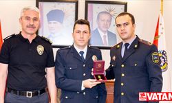 Türkiye-Ermenistan maçında Azerbaycan bayrağına saygı gösteren Türk polis memuruna madalya