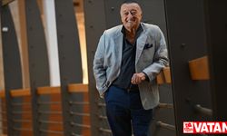 Pop müziğin "kadife sesli romantik prensi" Ömür Göksel