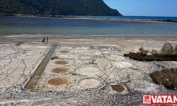 Suların çekildiği İztuzu Plajı'nda antik tuz tesisi ortaya çıktı