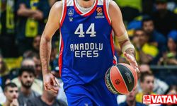 Anadolu Efes'in Corendon Airlines ile yaptığı sponsorluk sözleşmesi 1 sezon uzatıldı