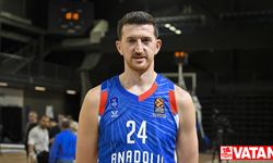 Anadolu Efes'in milli basketbolcusu Ercan Osmani, yeni sezonun başarılı geçeceğine inanıyor