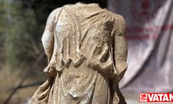Syedra Antik Kenti'nde 1800 yıllık ikinci "zafer tanrıçası" heykeli bulundu