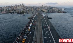 Yenileme çalışmaları tamamlanan Galata Köprüsü trafiğe açıldı