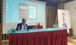 Prof Ata Atun, Kıbrıs'ta "FİLİSTİN ve KIBRIS; Benzerlik ve Ayrılıkları" başlıklı konferans verdi