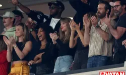 Taylor Swift, Travis Kelce'nin NFL maçına Ryan Reynolds, Blake Lively, Sophie Turner ve Hugh Jackman'la katıldı