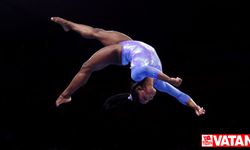 Simone Biles, tarihi bir atlayışla geri döndü