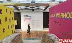 "Andy Warhol-İstanbul" pop-art sergisi ziyarete açıldı