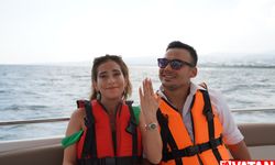 Mersin'de deniz paraşütünde sürpriz evlilik teklifi