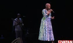 Beninli şarkıcı Angelique Kidjo, Beyoğlu Kültür Yolu Festivali'nde konser verdi