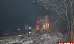 Kastamonu'da çıkan ot yangını sebebiyle bir evde hasar oluştu