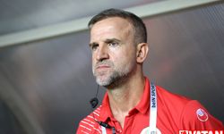 Alanyaspor'un yardımcı antrenörü İsmail Serbest: Bu kadar kolay mağlup olabileceğimizi tahmin etmiyorduk