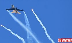 Türk pilotlar, hava gösterileriyle TEKNOFEST'e katılanları büyüledi