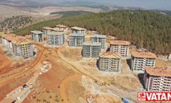 Kahramanmaraş'ta 9 bin 800 deprem konutu yıl sonunda teslim edilecek