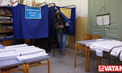 Yunanistan'da halk yerel seçim için sandık başında