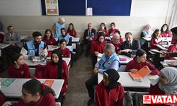 Türkiye Diyanet Vakfı öğrencilere Kur'an-ı Kerim ve çeşitli kitaplar dağıttı