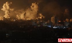 İsrail, hava saldırılarının yanı sıra, denizden de Gazze'yi vurmaya başladı