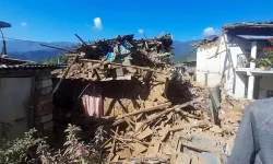 Nepal depremi: Nepal'in batı kesiminde 150'den fazla kişi öldü