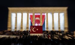 Büyük Önder Atatürk'ü anıyoruz