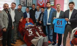 Trabzonsporlu futbolculardan anlamlı ziyaret