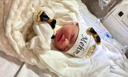 Sağlık Bakanı Koca'dan Defne Devlet Hastanesi'nde doğan ilk bebeğin fotoğrafı