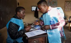 Kongo Demokratik Cumhuriyeti seçimleri: Uzun gecikmeler nedeniyle oylama gölgelendi