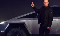 Elon Musk, Cybertruck'a su üzerinde seyahat yeteneği ekleyecek