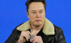 Elon Musk, X platformu'nda Alex Jones'u geri getirmeyi düşünüyor