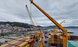 Giresun Limanı'nda konteyner taşımacılığı başladı