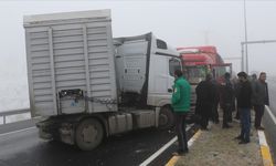 Zincirleme trafik kazası nedeniyle Ağrı-Van kara yolu ulaşıma kapalı kaldı