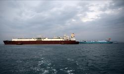 Katar'dan yola çıkan LNG gemilerinin Kızıldeniz yakınlarında beklediği gözlemleniyor