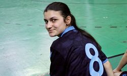 Futbolcu Selin, beynindeki damar yumağından kurtulup sahalara döndü