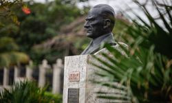 Havana'da Atatürk büstü