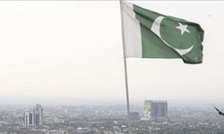 Pakistan, yarın 25. başbakanını seçmek için sandığa gidiyor