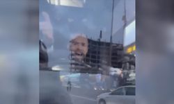 Kadıköy'de otomobile çarpan İETT otobüsünün şoförü, aracını sürücünün üzerine sürdü