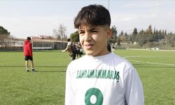 Depremde annesini kaybeden Enes, futbolla yeniden yaşama tutundu